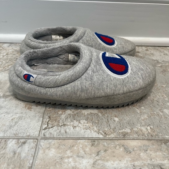 Kids Champion Slippers - Picture 3 of 6